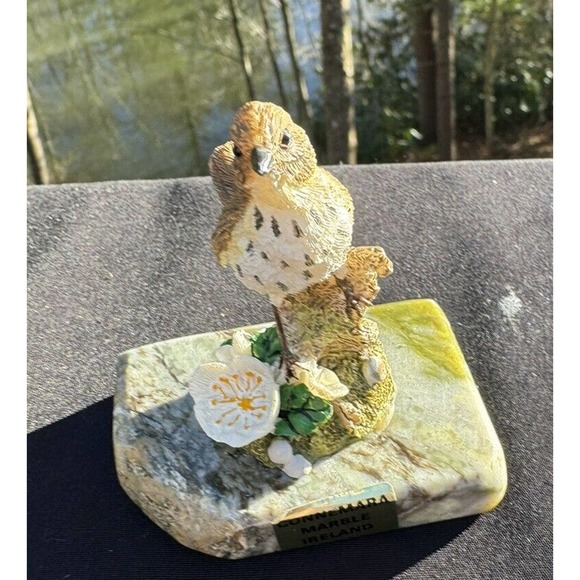 Bird Sitting on Piece of Connemara Marble from Ireland Marked EPL -S89 - Picture 2 of 9